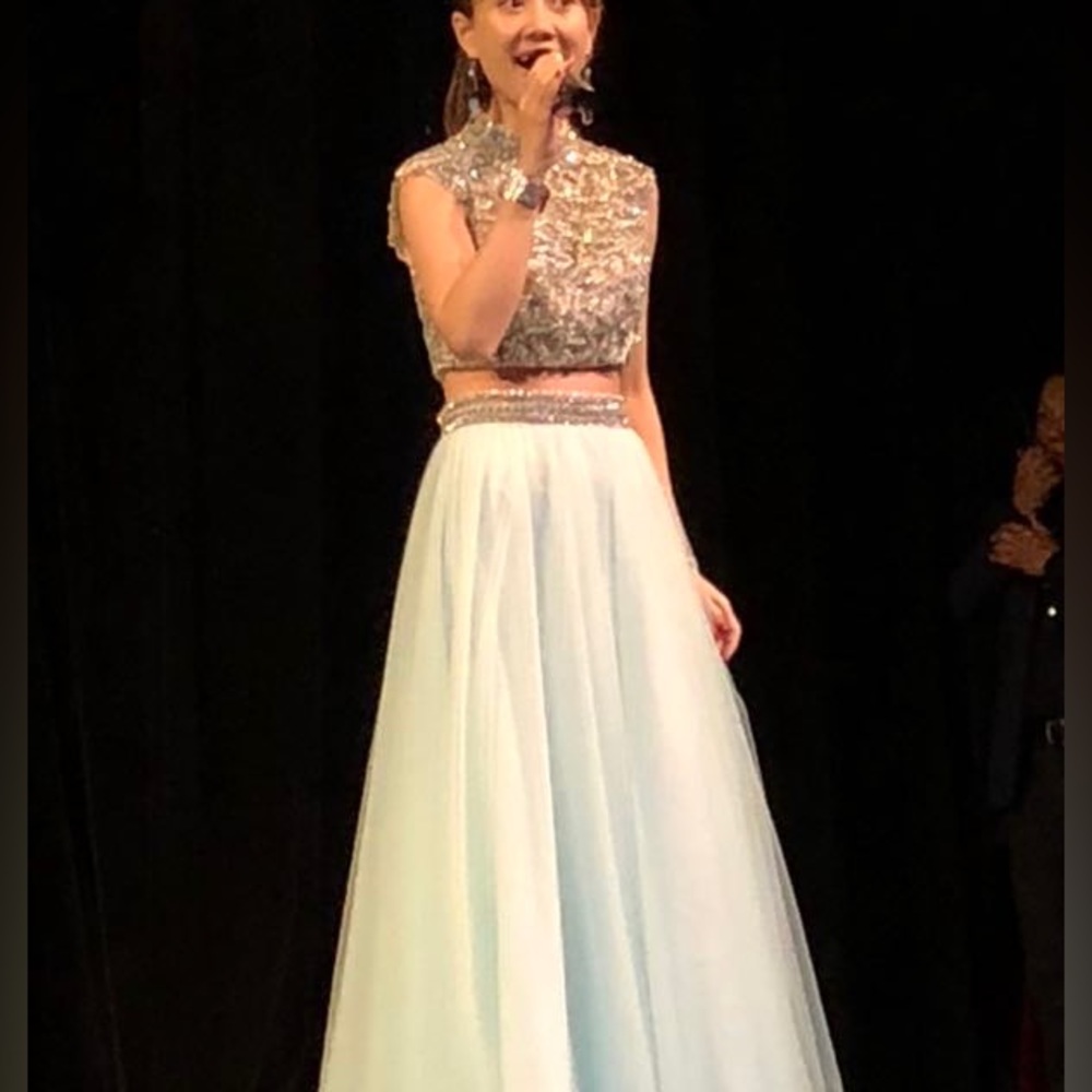Terani light blue 2 pieces dress size 0